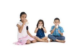 Những tiêu chí chọn sữa nước cho trẻ