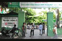 Vụ ĐH Đông Á: Sinh viên chọn phương án nào?