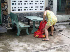 Người đàn ông tự thiêu trước nhà trung tá công an