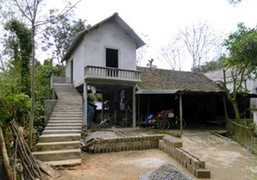 Bộ Xây dựng đề xuất xây chòi chống lũ cho miền Trung