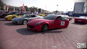 Clip: Cảnh sát dùng siêu xe dẫn đoàn hàng trăm xe 'khủng'