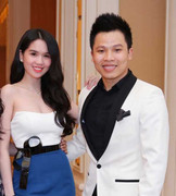 'Ông bầu' Ngọc Trinh lại gây sốc với chiêu khoe của