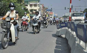 Dải phân cách cứng gây nguy hiểm: Sở GTVT Hà Nội nói gì?