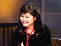 Nhà báo Thu Uyên bị 'tấn công' vì vạch trần ngoại cảm?