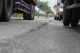 Cận cảnh đường 10.000 tỷ sụt lún nghiêm trọng