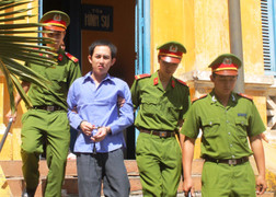 Bị đánh chết vì mắng người khác tè bậy