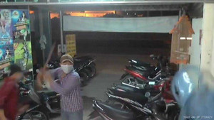 Clip: Bịt mặt vác mã tấu tấn công chủ quán Internet