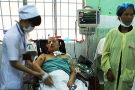 Cứu thành công mẹ, con thai phụ bị thuyên tắc ối