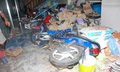 Chủ nhà ăn chặn 57 triệu, thanh niên điên cuồng đập phá nhà