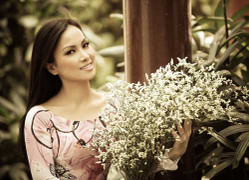 Chân dung nữ ca sĩ Việt giàu nhất thế giới