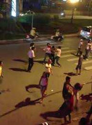 Clip: Hỗn chiến chết người lãng xẹt chưa từng thấy ở TP.HCM