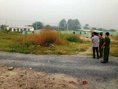 Phát hiện xác đàn ông trong bụi cỏ ven đường