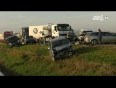 Video: 100 ôtô đâm liên hoàn trên đường cao tốc