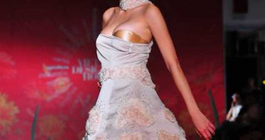 Showbiz Việt quay cuồng theo vòng một các mỹ nhân