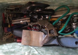 Bị truy nã vẫn lên facebook bán hàng online