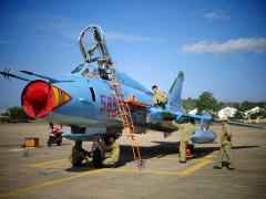 Cận cảnh Su-22 Việt Nam sẵn sàng xuất kích