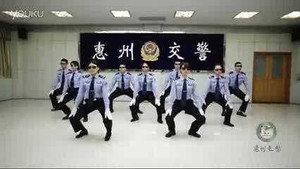 Phát sốt với màn hát rap, nhảy bốc của nam nữ CSGT