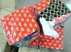 Triệt phá vụ vận chuyển pháo lậu trên taxi vào Hà Nội