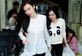Angela Phương Trinh từ thiện giữa đêm lấy lòng dư luận