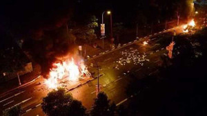 Video: Bạo động rúng động Singapore