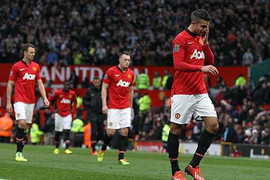 Man Utd thua sốc, fan nhảy lầu tự tử