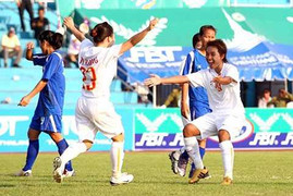 Vượt U23 Việt Nam, bóng đá nữ đánh 'bóng bàn' với Lào