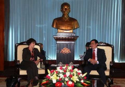 Trưởng Ban Kinh tế TƯ tiếp Phó trợ lý Tổng thống Hợp chủng quốc Hoa Kỳ