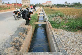 Bắt quả tang nhà máy xả thải trực tiếp ra môi trường