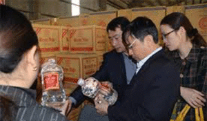 Clip: Kiểm tra 5 lần không phát hiện độc tố trong rượu nếp 29 Hà Nội