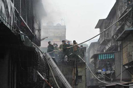 Hà Nội: Cháy lớn ở khu tập thể Nam Đồng