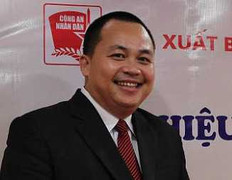 Khó tin chuyện con nghiện thành... nhà ngoại cảm nổi tiếng