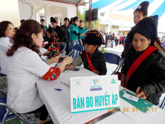 Hơn 8.000 hộ nghèo được khám chữa bệnh miễn phí