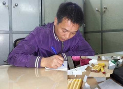 Hà Nội: Bắt hơn 2.000 quả pháo Trung Quốc nhập lậu