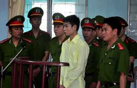 12 năm tù cho kẻ cuồng sát vì yêu