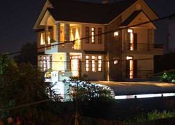 Bao vây biệt thự bắt nhóm giang hồ trong đêm