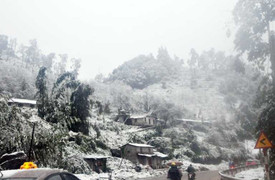 Hà Nội rét 10 độ, Sa Pa chìm trong băng tuyết