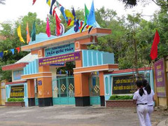 Học sinh bị ép học thêm