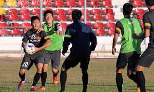 Chờ đại chiến với Malaysia, U23 Việt Nam chơi bài khó