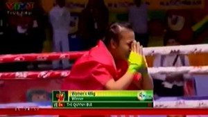 Clip: Bùi Thị Quỳnh giành HCV Muay hạng cân 48kg nữ