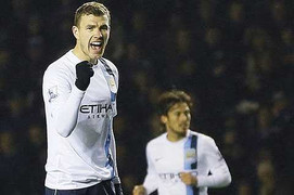 Chào Chelsea, Man City hò hẹn Man Utd ở Capital One Cup