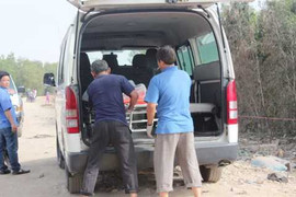 Thi thể cô gái lõa thể với vết đâm sâu trong rừng tràm