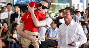 Tiết lộ học phí mầm non con sao Việt