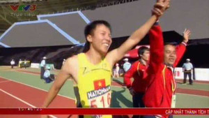 Clip: Nguyễn Văn Hùng giành HCV nhảy 3 bước nam