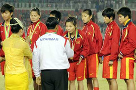 Khán giả Myanmar phát cuồng vì Đội tuyển nữ Việt Nam