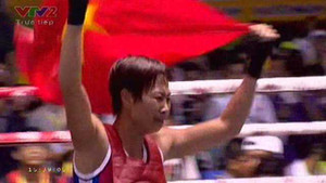 Clip: Võ sĩ Bùi Yến Ly giành HCV Muay hạng 51kg nữ