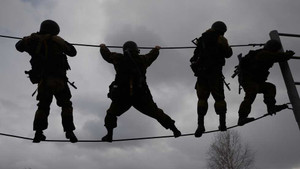 Video: Đặc nhiệm bắn tỉa Nga học tác chiến mùa đông