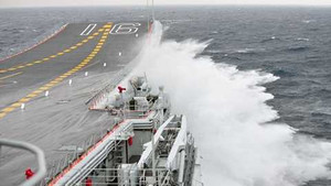 Tàu sân bay Liêu Ninh thử nghiệm 100 lần ở Biển Đông