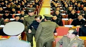 Tin sáng: Người thân của chú Kim Jong-un bị bỏ tù?