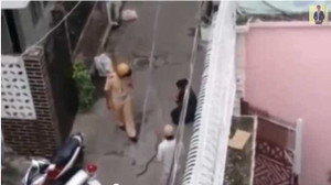 Thiếu nữ quỳ lạy van xin CSGT: 'Do quá hoảng sợ'