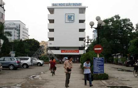 Nam sinh ĐH Xây dựng trả lại 17 triệu đồng nhặt được